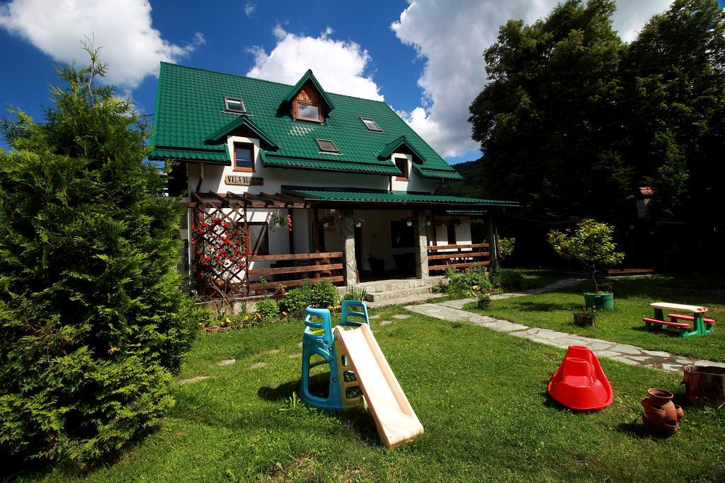 ホテルVila Sucu Poiana Mărului エクステリア 写真