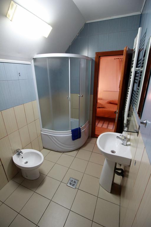 ホテルVila Sucu Poiana Mărului 部屋 写真