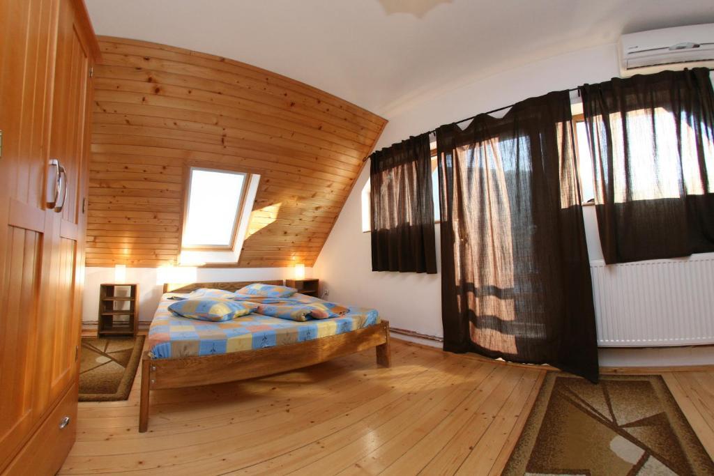 ホテルVila Sucu Poiana Mărului 部屋 写真